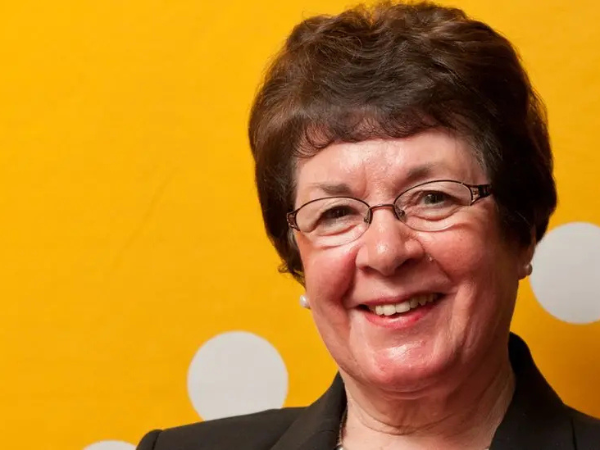 Yr Athro Hazel Walford Davies (1940-2025)