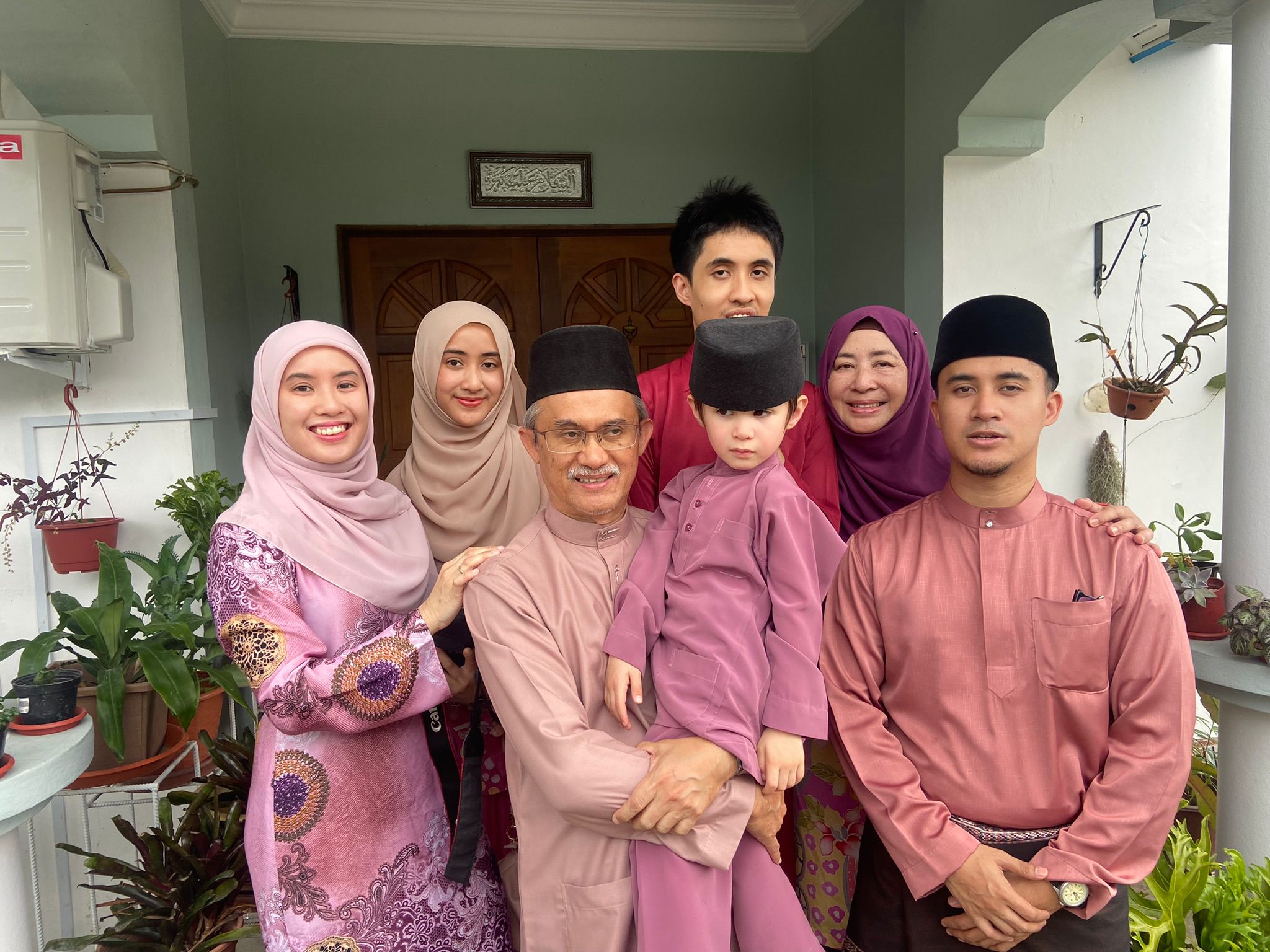 E'zzati celebrating Eid in Brunei last year with her family