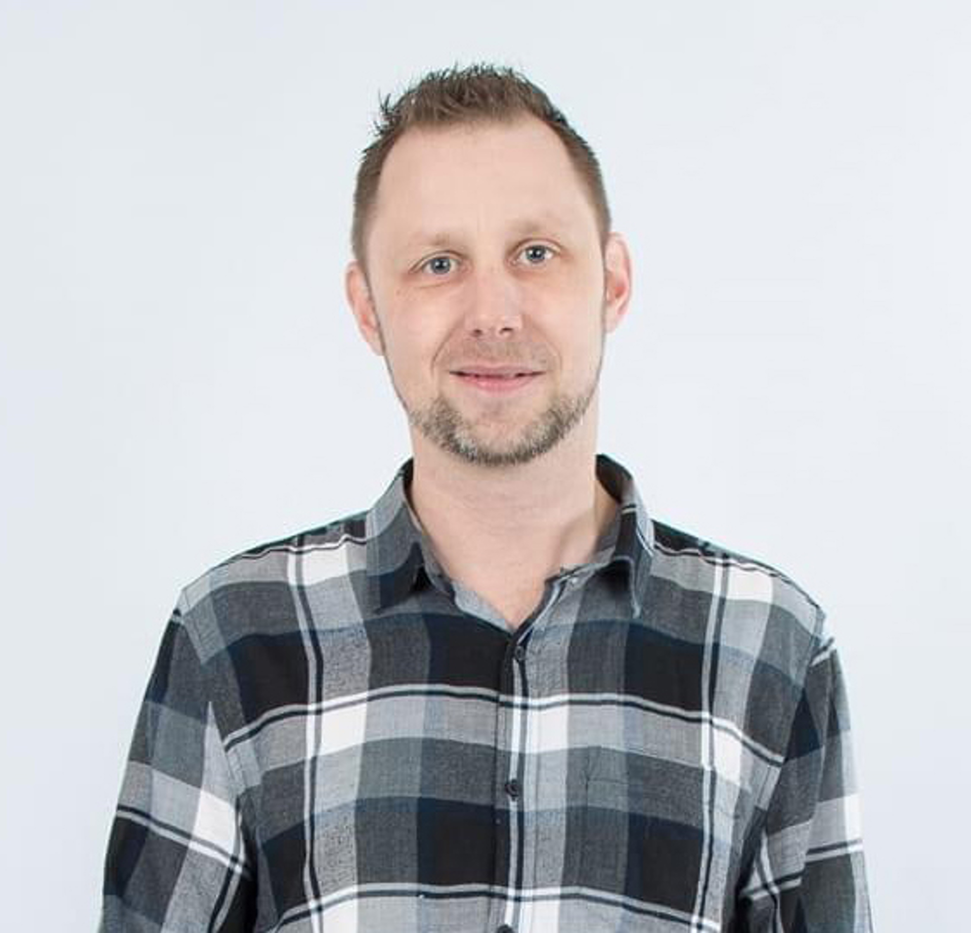 Dewi Richards-Darch